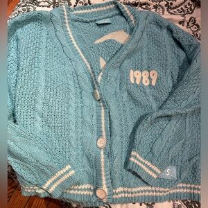 TAYLOR SWIFT 1989 CARDIGAN